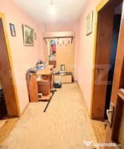 Casă cu teren generos de 800 mp, la stradă principală în 