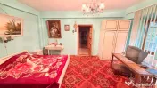 Casă cu teren generos de 800 mp, la stradă principală în 
