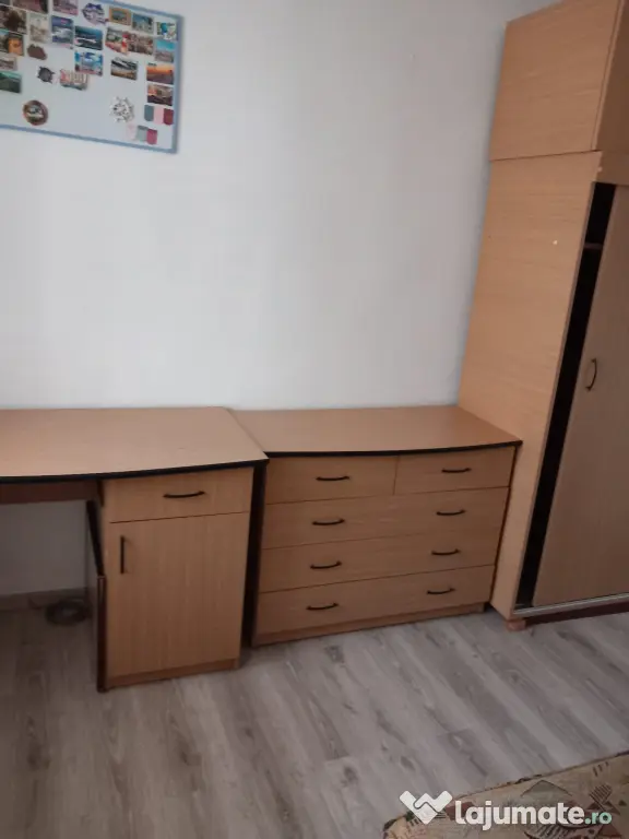 Ofer spre inchiriere apartament 2 camere semidecomandat zona Banat