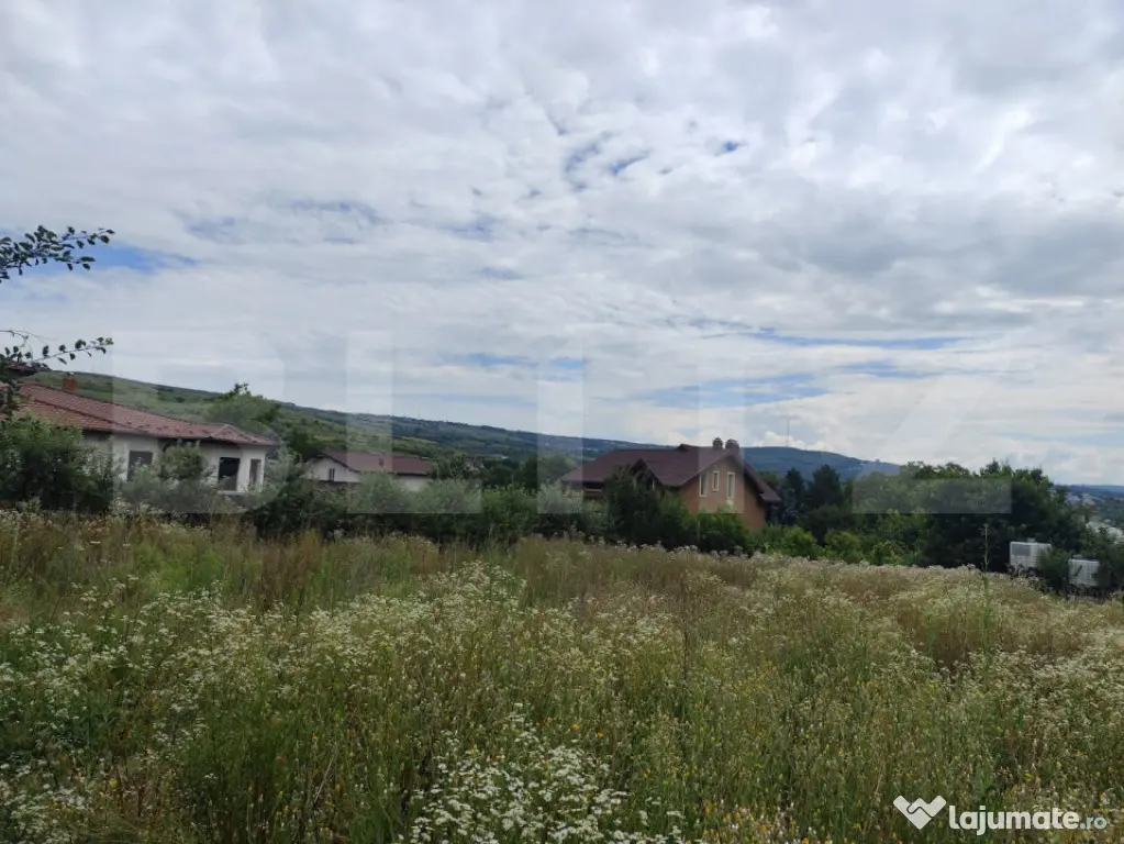 Casa 120 mp utili, 2850 mp teren, zona Bucium