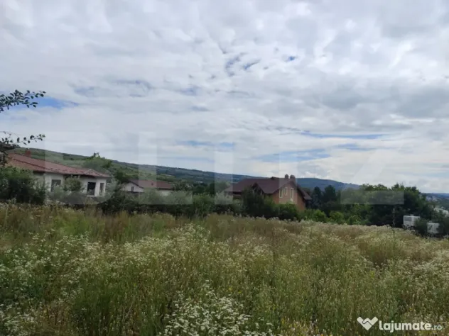 Casa 120 mp utili, 2850 mp teren, zona Bucium
