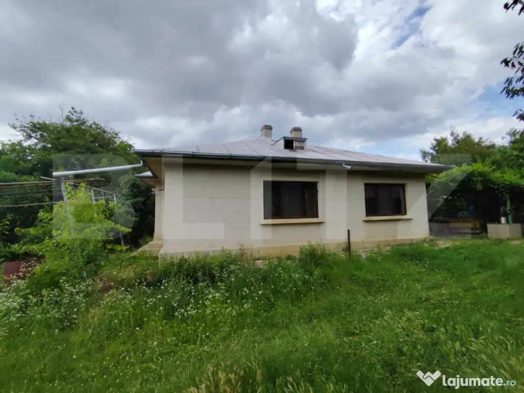 Casa 120 mp utili, 2850 mp teren, zona Bucium