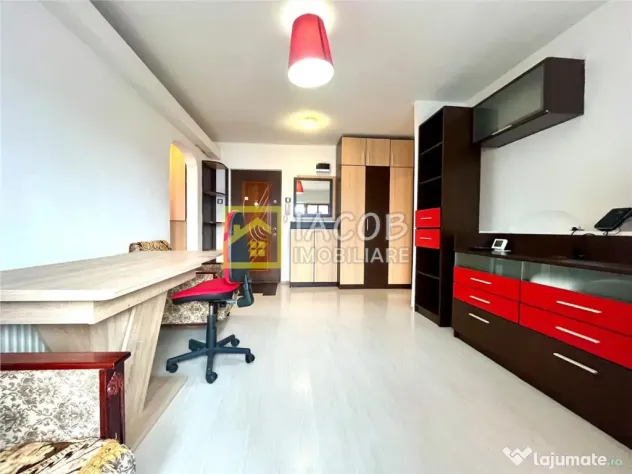 2 camere decomandate zona Stefan cel Mare Bacau