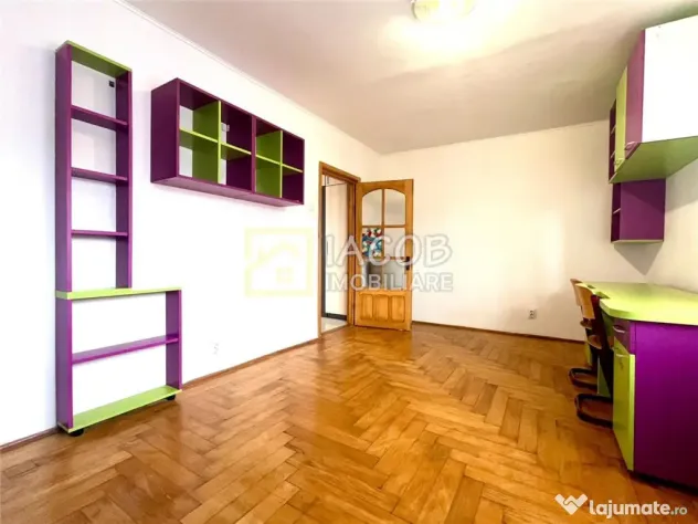 2 camere decomandate zona Stefan cel Mare Bacau