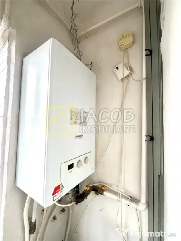 2 camere decomandate zona Stefan cel Mare Bacau