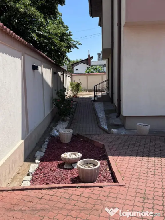 Casa S+P+1, 280 mp utili, 585 mp teren, zona Lăpuș