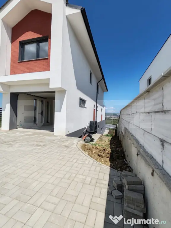 Casa superba cu panorama de invidiat in Soporului Cluj