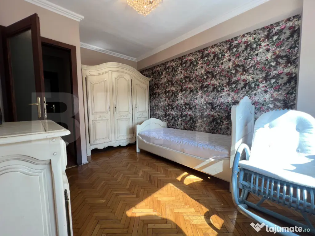 Apartament 3 camere, decomandat – Ultracentral, confort sp