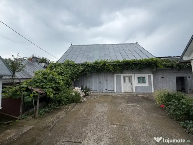 Casa individuala , teren 2100 mp , Balcauti