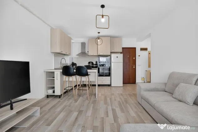 Apartament de 2 camere zona TRACTORUL,STUDIO
