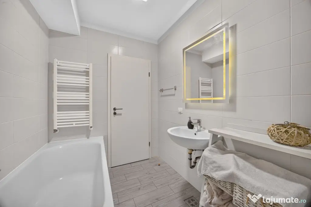 Apartament de 2 camere zona TRACTORUL,STUDIO