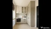 Studio Modern cu Terasa Impresionanta 