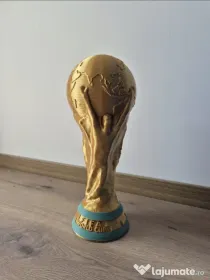 Trofeu Cupa Mondiala, 36,5cm , replică 1:1, detalii perfecte. World Cup trophy