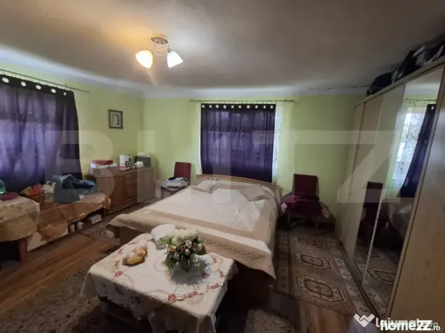 Casa 2 camere, 100 mp, anexe de vanzare, zona Gelu - Gelu (Satu-Mare)