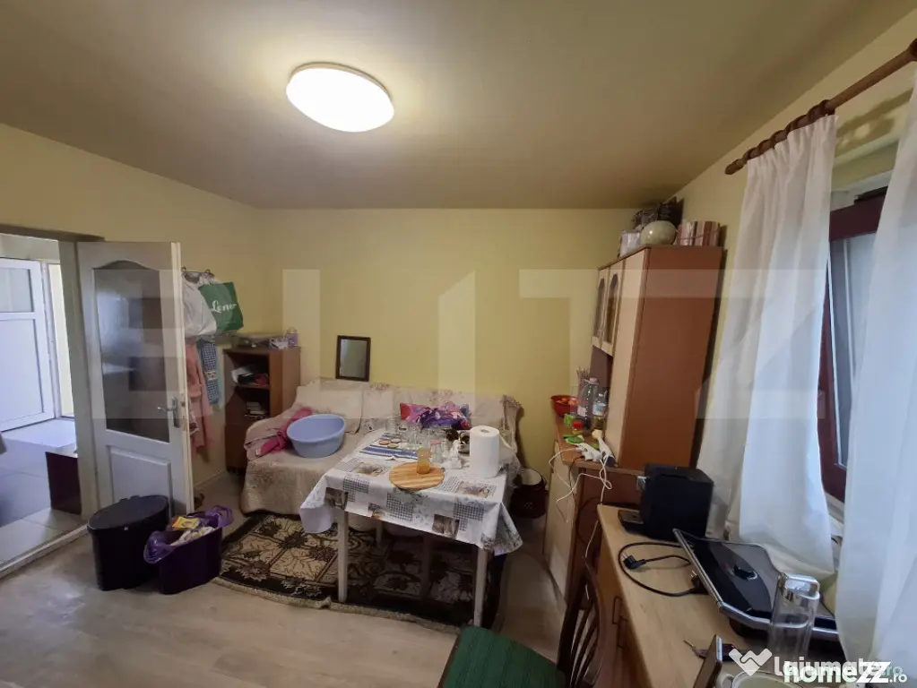 Casa 2 camere, 100 mp, anexe de vanzare, zona Gelu - Gelu (Satu-Mare)