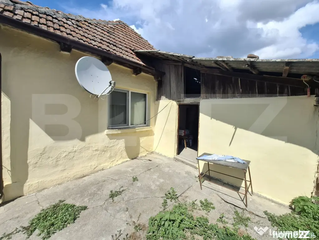 Casa 2 camere, 100 mp, anexe de vanzare, zona Gelu - Gelu (Satu-Mare)