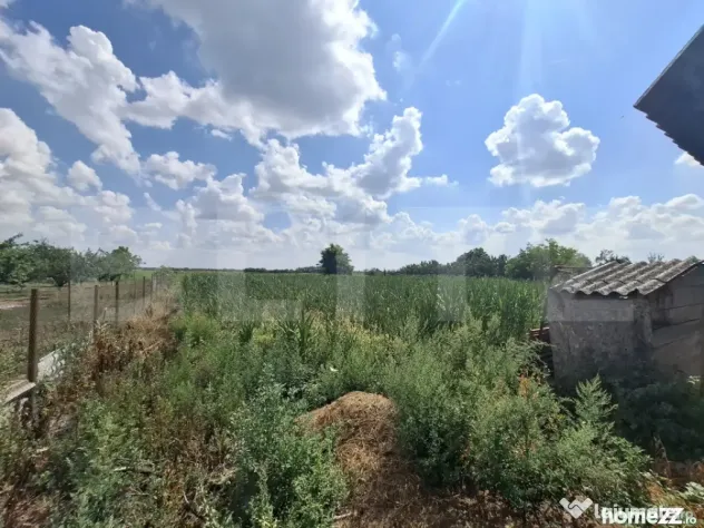 Casa 2 camere, 100 mp, anexe de vanzare, zona Gelu - Gelu (Satu-Mare)