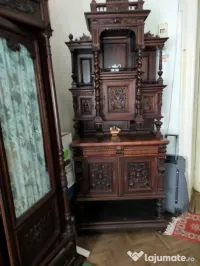 Bufet nuc masiv sculptat manual, cca. 1900 — piesă de colecție 