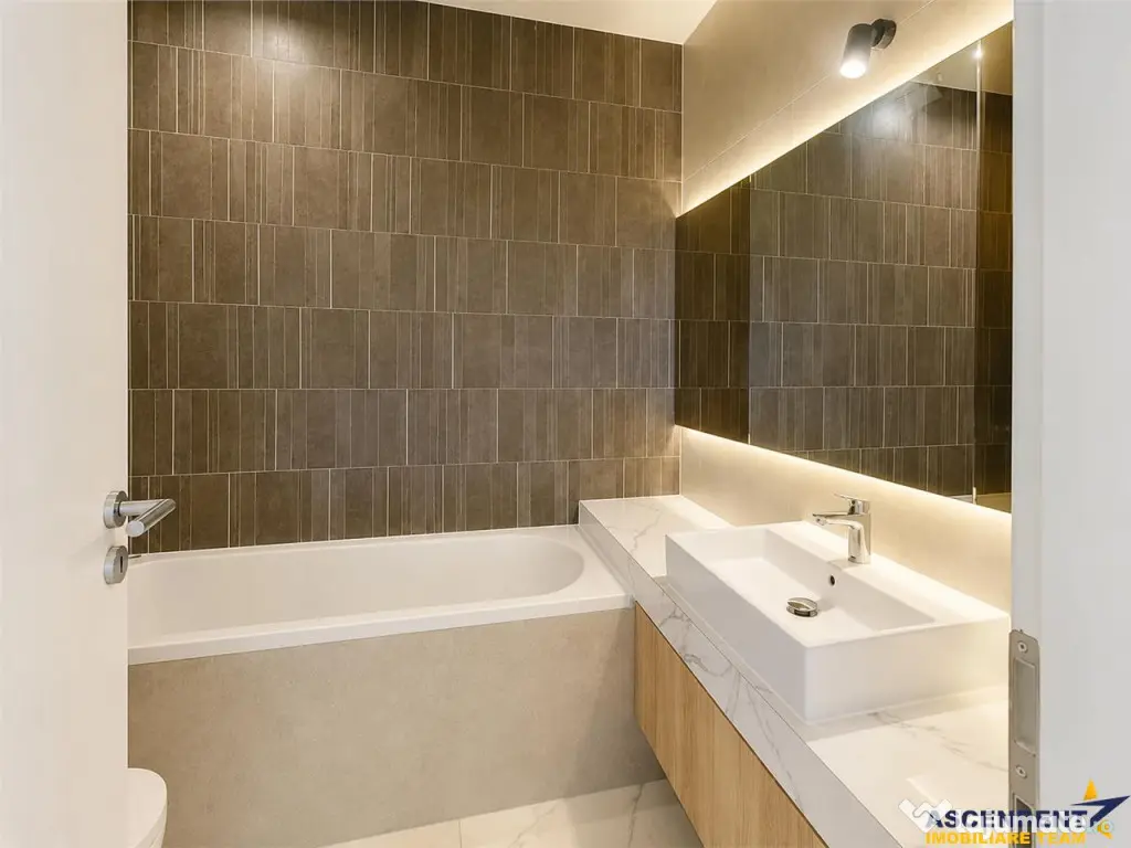 Prima ! Apartament 2 camere, 62 mp, Nemobilat, Qualis, Tract