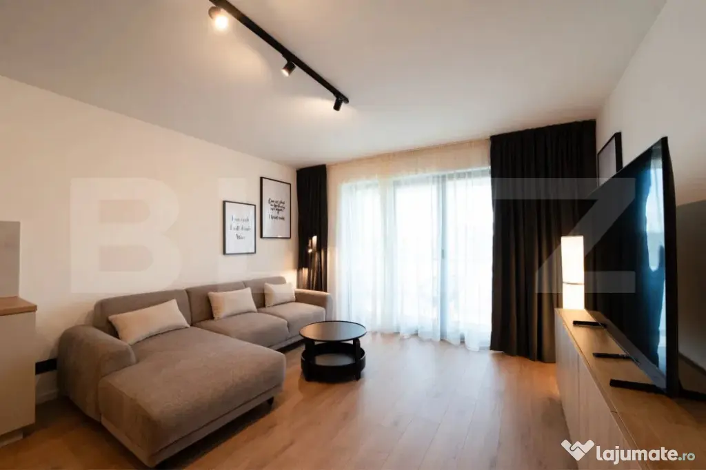 Apartament 2 camere, lux, parcare, zona Semicentrala
