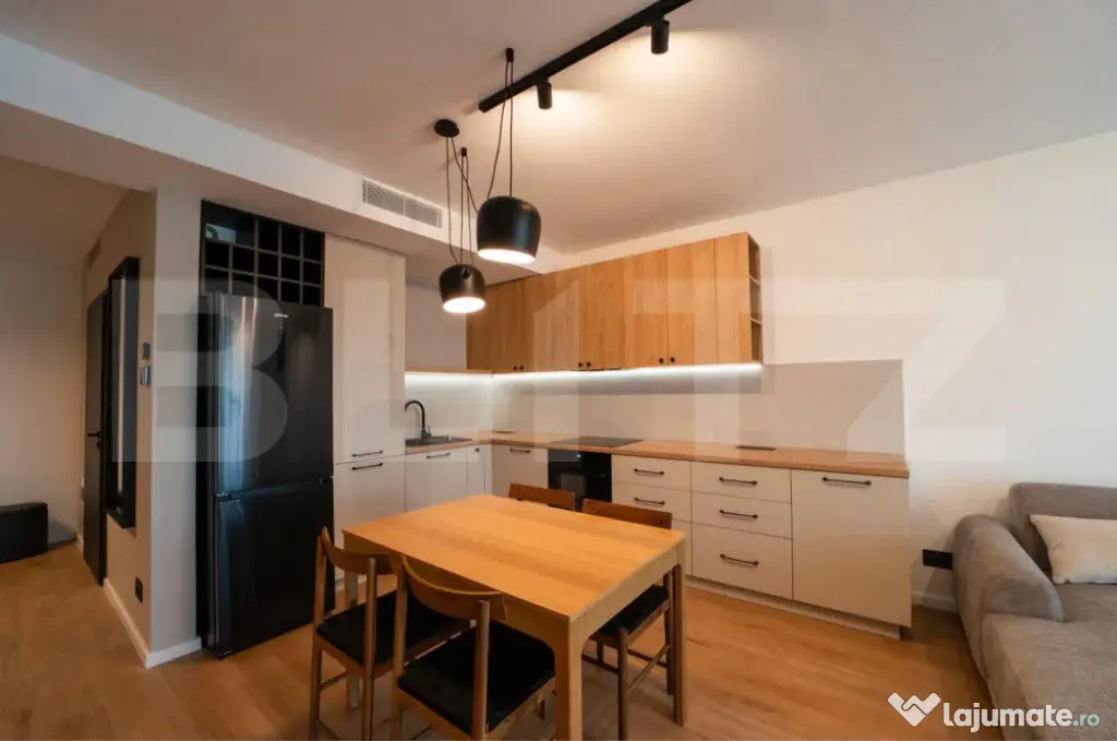 Apartament 2 camere, lux, parcare, zona Semicentrala