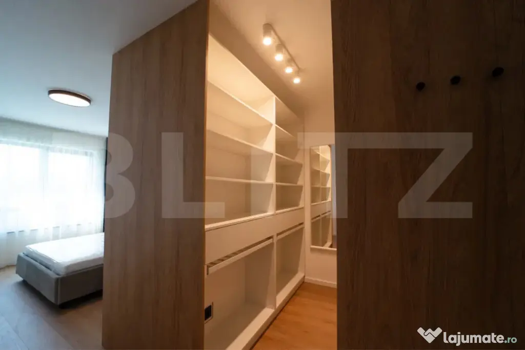 Apartament 2 camere, lux, parcare, zona Semicentrala