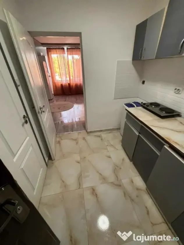 Garsoniera de inchiriat, etaj 1
