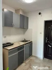 Garsoniera de inchiriat, etaj 1 