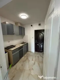 Garsoniera de inchiriat, etaj 1