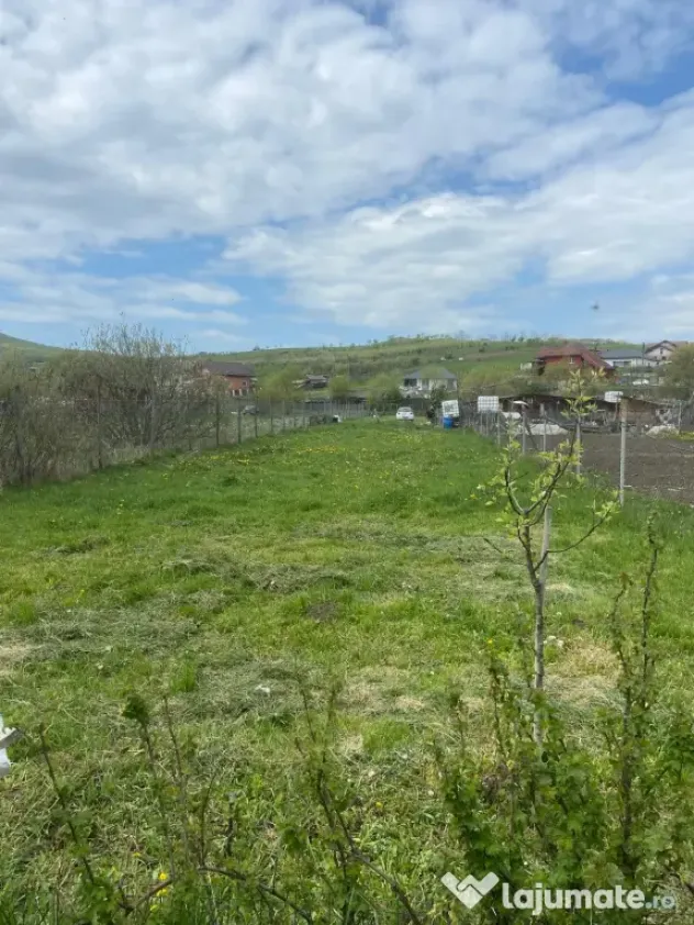 Teren extravilan de vânzare