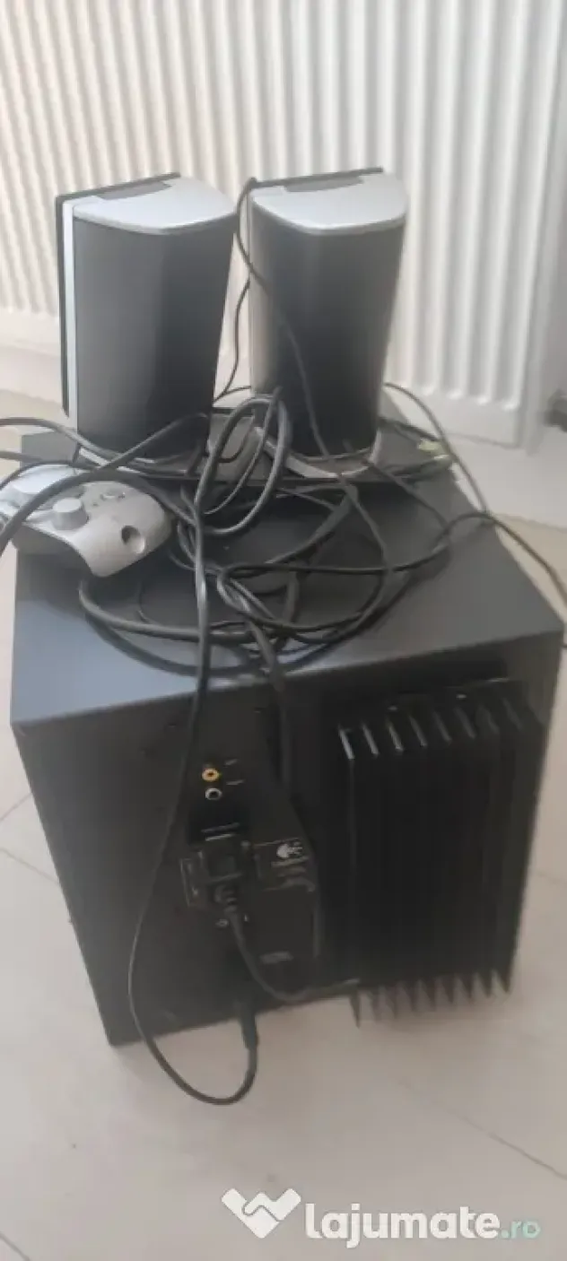 Vand sistem de boxe Logitech 2.1 Z-2300, 200W RMS