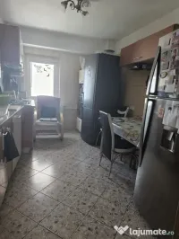 Apartament 3 camere in Sebastian 