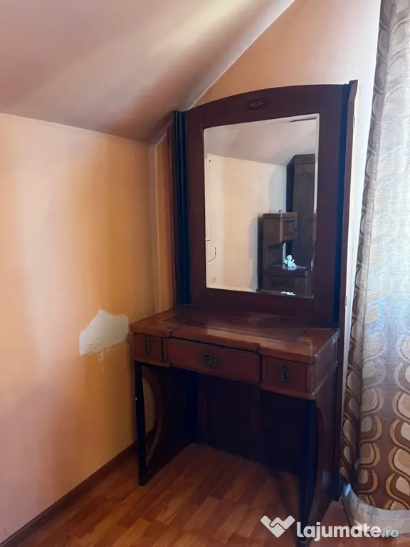 Set mobilier antic din lemn masiv peste 115 ani vechime