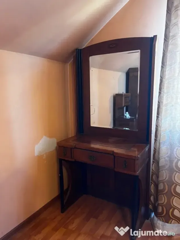 Set mobilier antic din lemn masiv peste 115 ani vechime