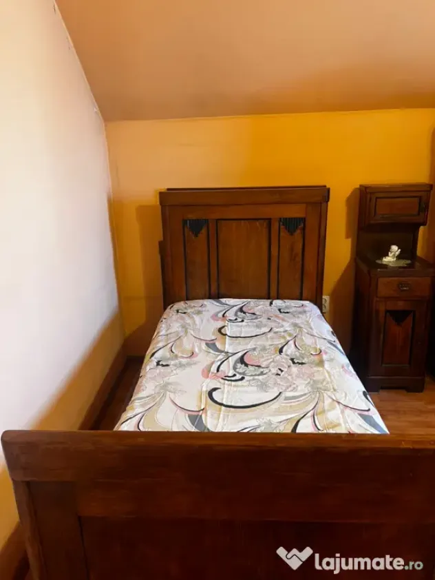 Set mobilier antic din lemn masiv peste 115 ani vechime