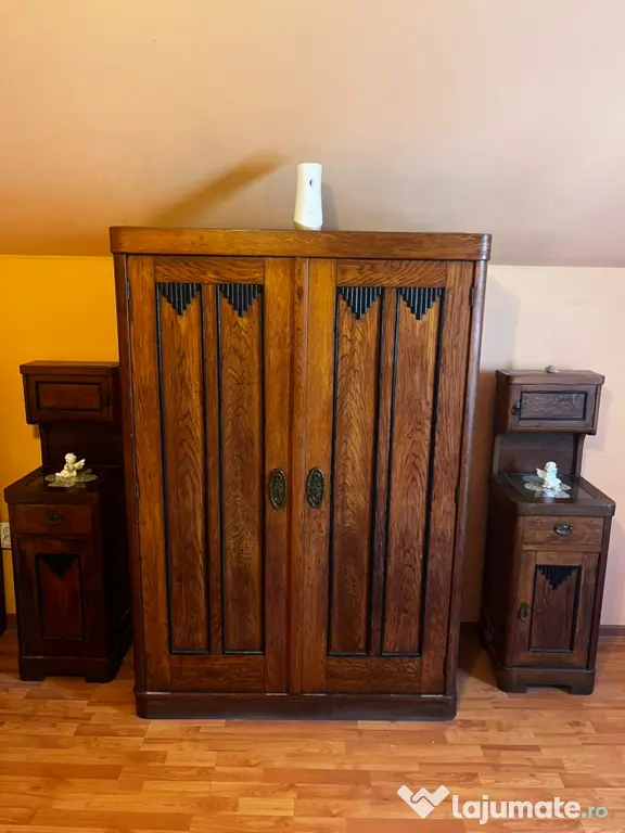 Set mobilier antic din lemn masiv peste 115 ani vechime