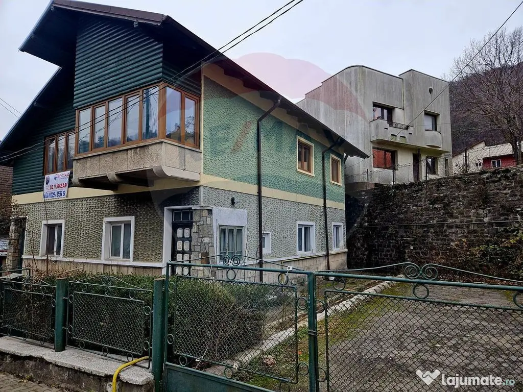 SINAIA- APARTAMENT DE VACANTA/ REZIDENTIAL- 3 camere in v...