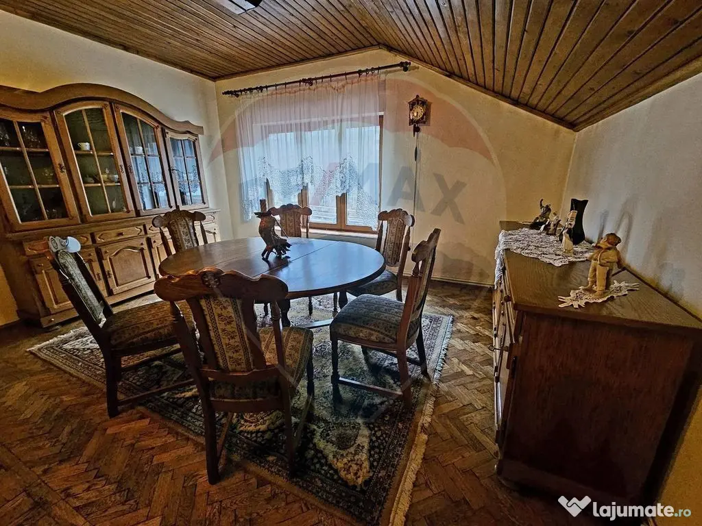 SINAIA- APARTAMENT DE VACANTA/ REZIDENTIAL- 3 camere in v...
