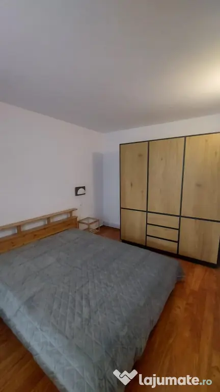 Închiriere Apartament cu 3 Camere, 70 m², Brașov, B-dul. Griviței – Etaj I