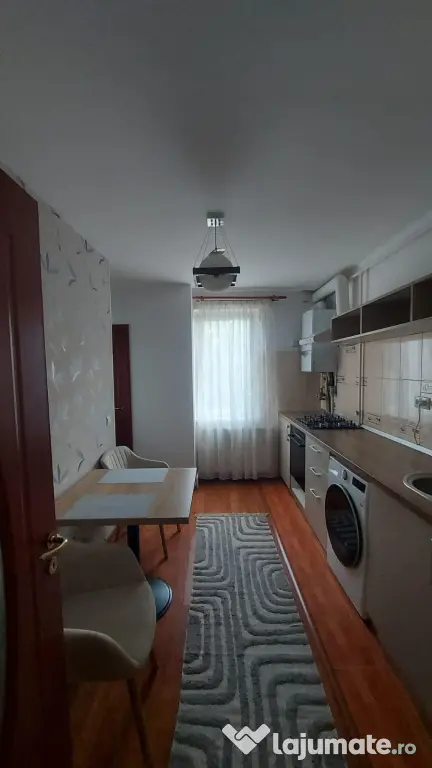 Închiriere Apartament cu 3 Camere, 70 m², Brașov, B-dul. Griviței – Etaj I
