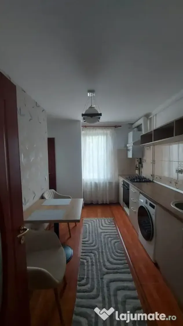 Închiriere Apartament cu 3 Camere, 70 m², Brașov, B-dul. Griviței – Etaj I