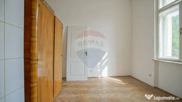 De vânzare, imobil reprezentativ / parțial, strada De M...