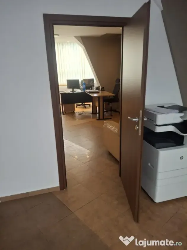 Inchiriez spatiu de birouri, zona Metrou Brancoveanu, 260mp, 10euro