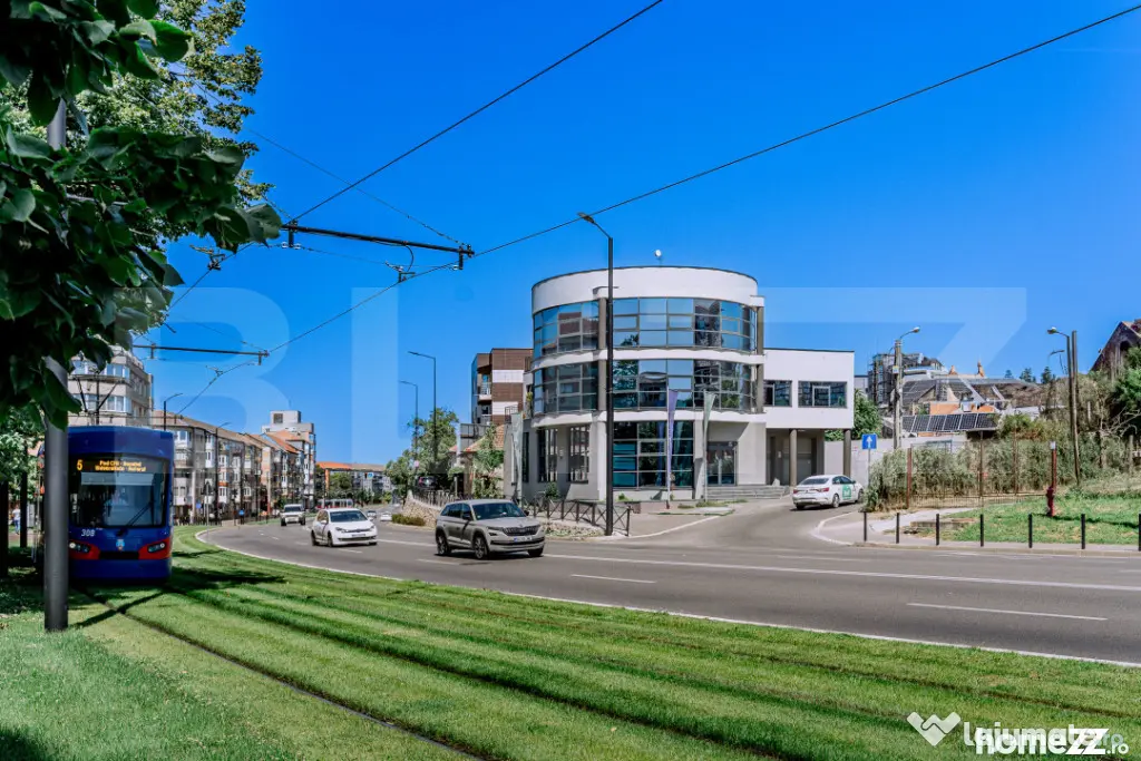 Spatiu comercial premium, de inchiriat, Birou, 182 mp, 4 pa