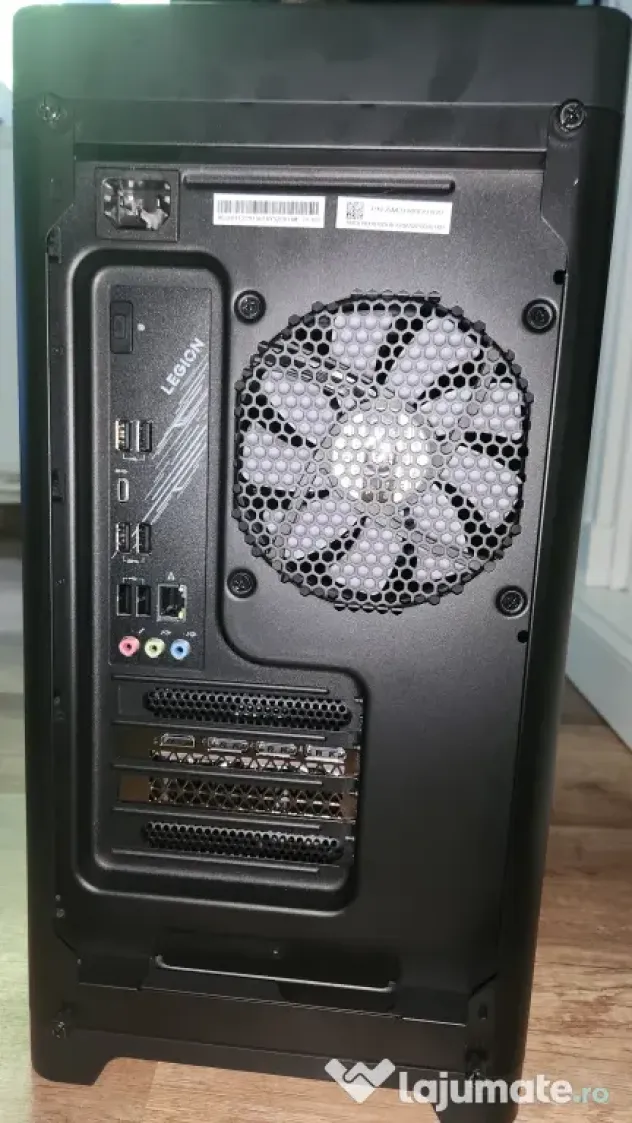 Processor: Intel Core Ultra 7 255HX (20 cores: 8P + 12E, up to 5.2 GHz) Graphild