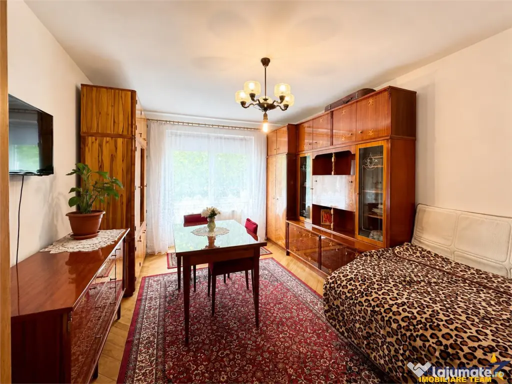 Decomandat, 2 camere, etaj 2, parcare, garaj, Tudor, aria Sc
