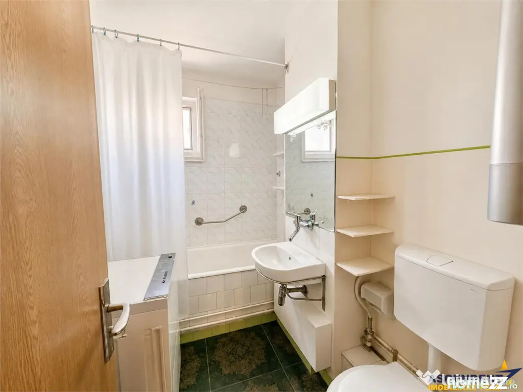 Decomandat, 2 camere, etaj 2, parcare, garaj, Tudor, aria Sc