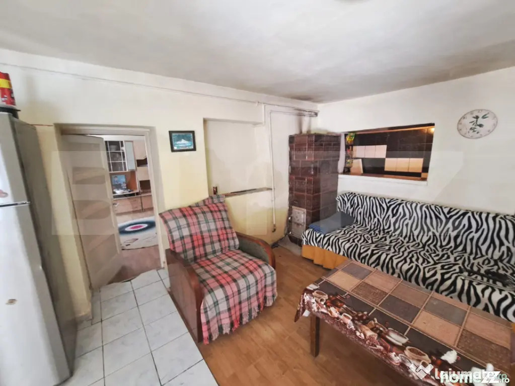 Casă de vânzare, 120 mp utili, teren 237 mp, curte comună