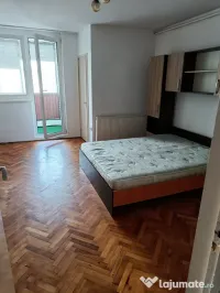 Închiriez garsonieră zona Dacia