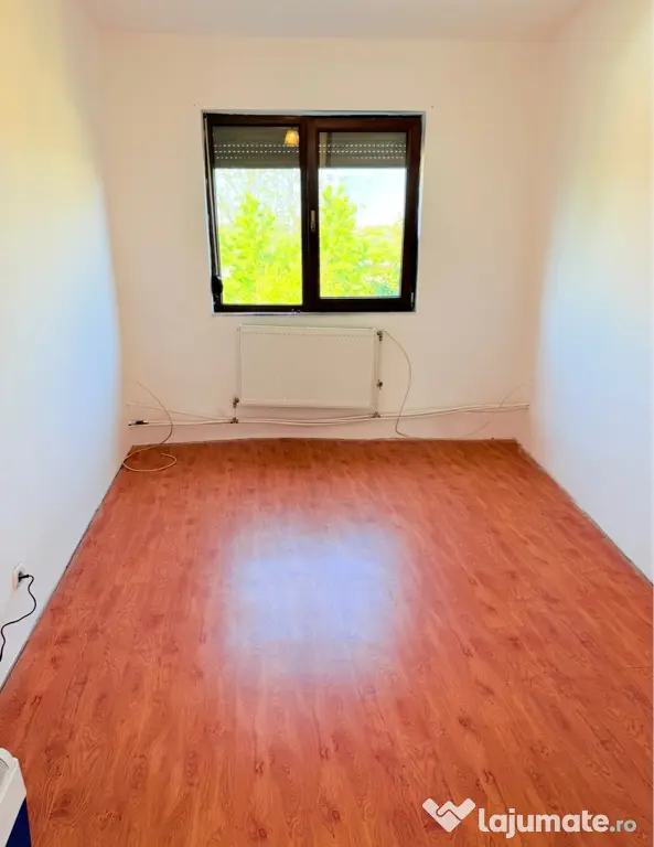 Vand casa in Paleu,Jud Bihor!3cam.,living,garaj.Teren 711mp